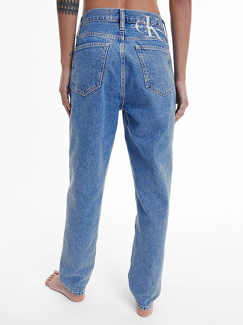 Calvin Klein Jeans High Rise Mom Light Denim